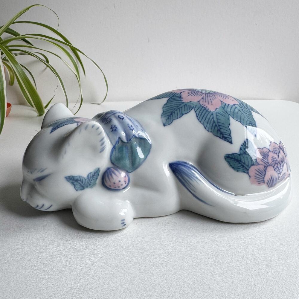 Vintage White Blue Pink Floral Chinoiserie Ceramic Sleepy Cat Figurine Door Stop
